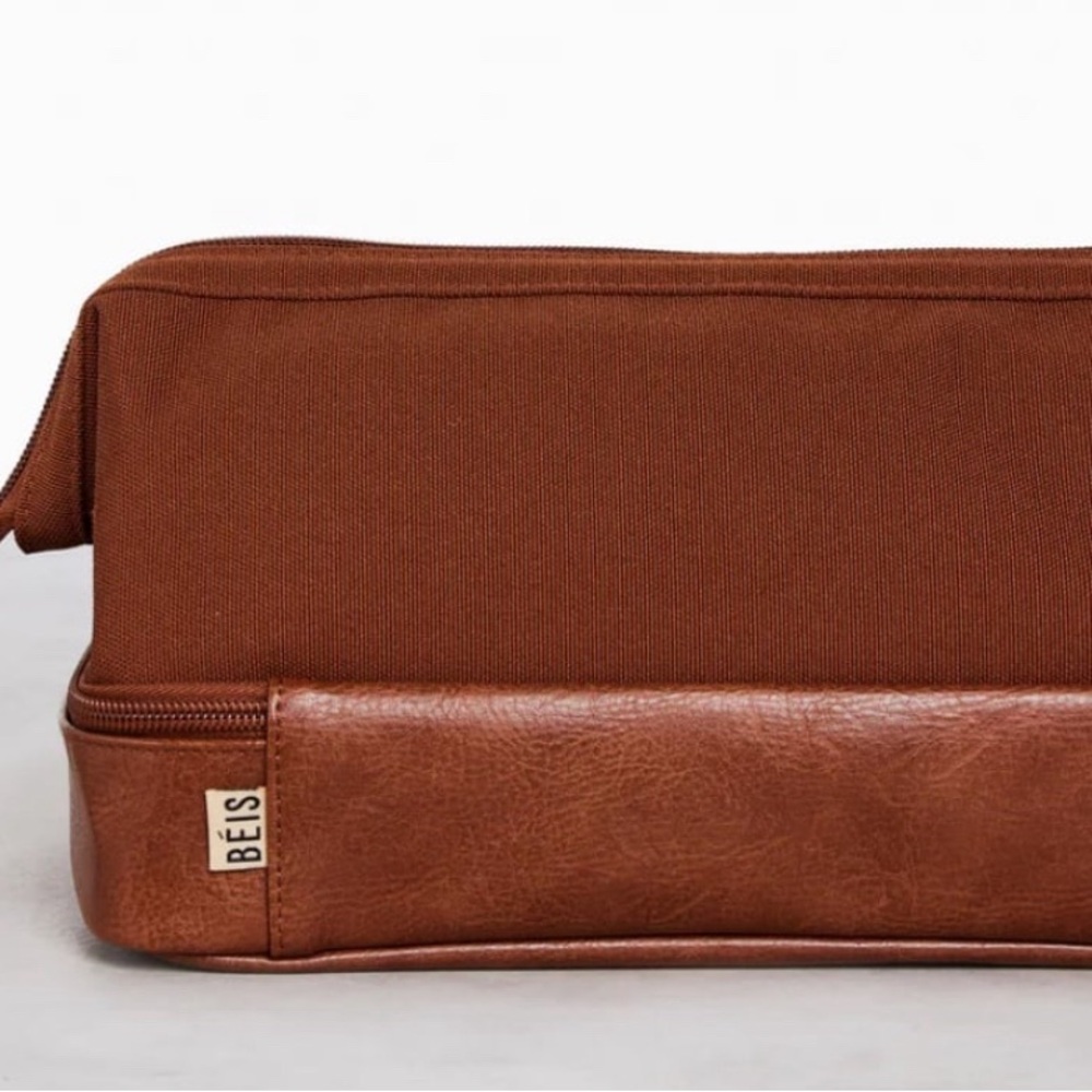 BÉIS The Dopp Kit in Maple